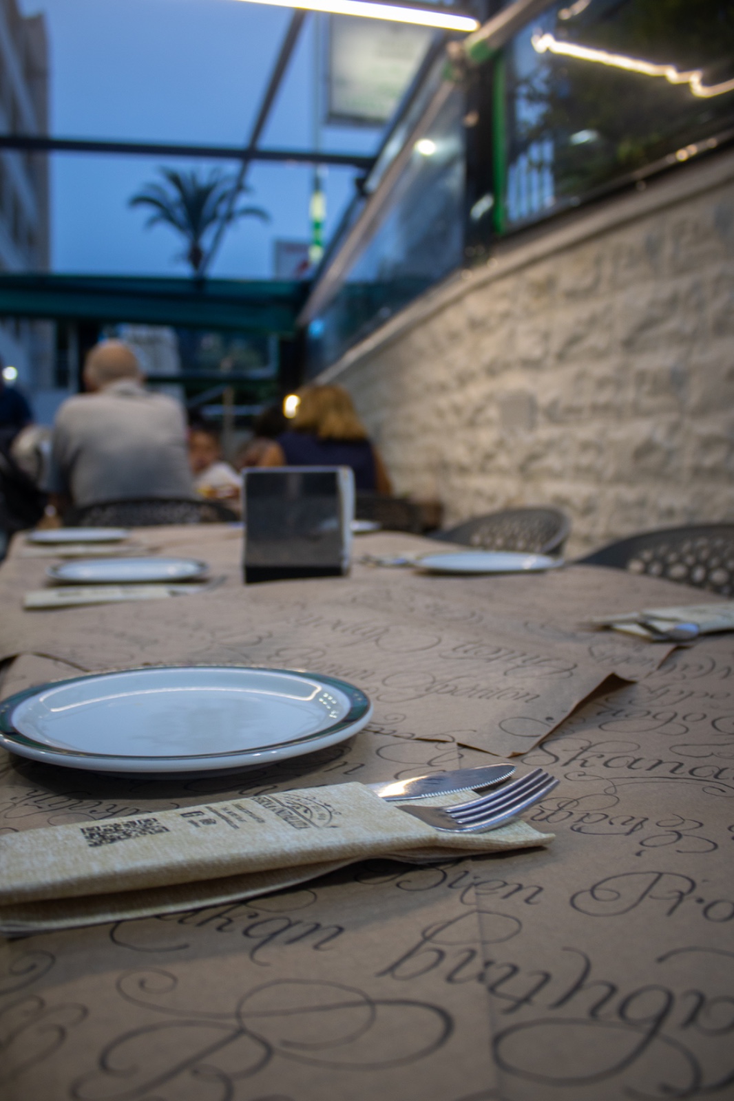 Mesa en la terraza de Taberna Andaluza